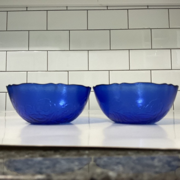 VTG GLCOLOC ARCOROC FRANCE Cobalt Blue Floral Small Glass Bowls Set of 2 - Picture 6 of 9